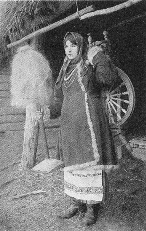 Крестьянские промыслы | Исторические фотографии, Прялка, Ремесла