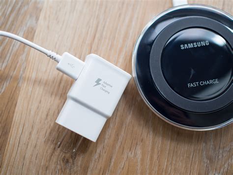 A quick look at the Samsung Fast Charge Qi Wireless Charging Pad ...