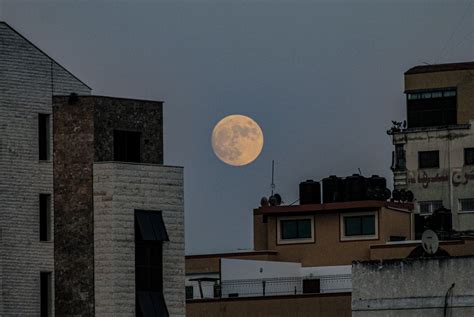 Večeras je pun Mesec i mnoge očekuje nesanica Evo zašto utiče na sve