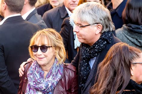 Photo Marie Anne Chazel Sortie des Obsèques de Michel Blanc en l