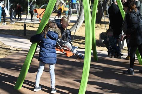 Slobodna Dalmacija Besramna Lopovica Pokrala Djecu Koja Su Se Igrala