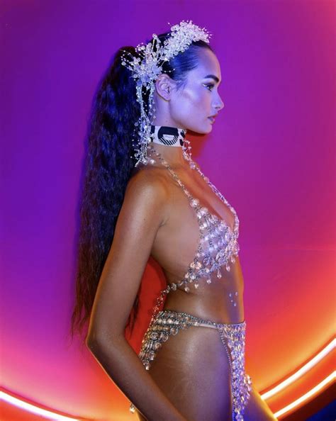 Brazil Celeb Gizele Oliveira Nude Photo