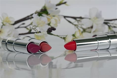 Luxury Lipstick That Are Smooth To Apply And Long Lasting