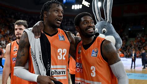 Basketball BBL Finals Ulm Gegen Bonn Vor Vollendung Des Wunders