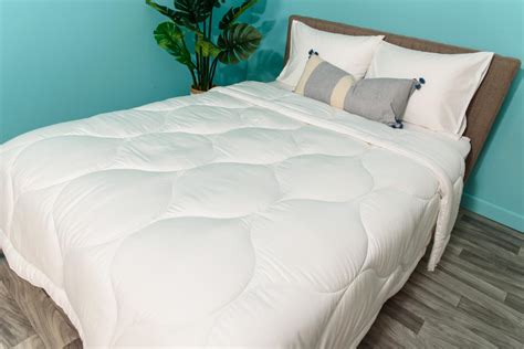 8 Best Down Alternative Comforters 2024 Tested By Bedding Experts