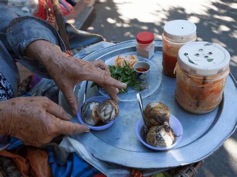 How To Eat Hot Vit Lon Fertilized Duck Egg