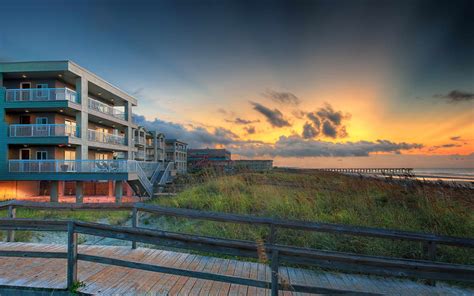 Charleston Beach Hotels | Folly Beach, Isle of Palms, Kiawah Island