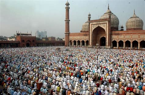 LARGEST MOSQUE IN INDIA – World Records India – Official Book of Indian ...