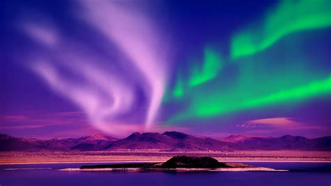 Northern Lights Aurora Borealis Canada Wallpaper