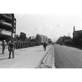 Imagesd Fense Prise D Armes Devant Le Mus E De Beyrouth