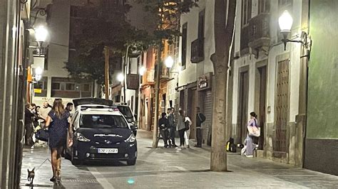 La Policía Nacional Desaloja A Cuatro Okupas De Un Edificio De Triana