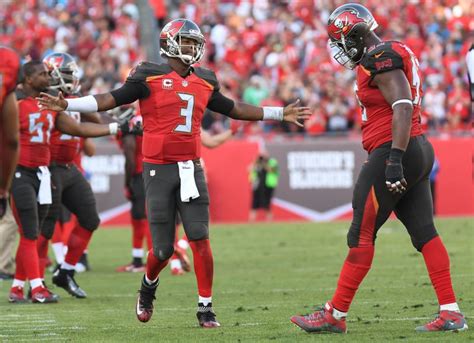 Buccaneers Win Finale 17 16 Monday Morning Pick Six