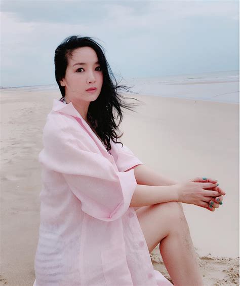 G N Ch M Ng Ng Hoa H U Gi Ng My V N T Tin Ph Di N Ng Cong V I Bikini M Nh