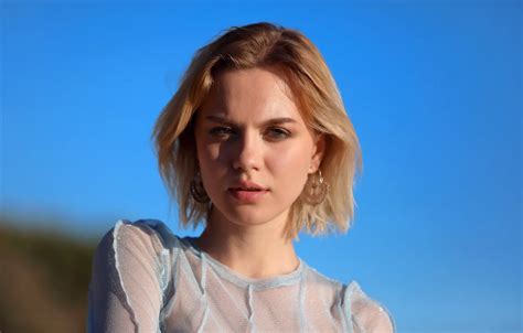 Wallpaper Short Hair Model Gorgeous Posing Closeup Hot Babe Beautiful Face Photoshoot For