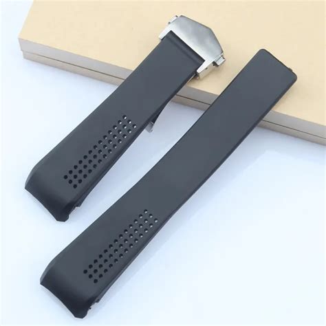 คุณภาพสูงสีดำปลายโค้งwatchband 20 22 24mmสายยางรัดซิลิโคนสำหรับtag