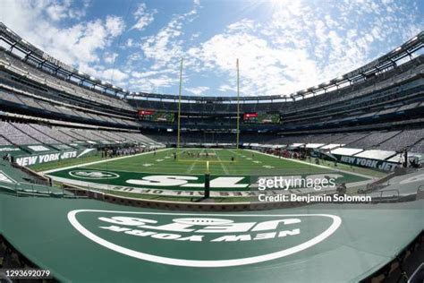 232,648 Jets Stadium Stock Photos, High-Res Pictures, and Images - Getty Images