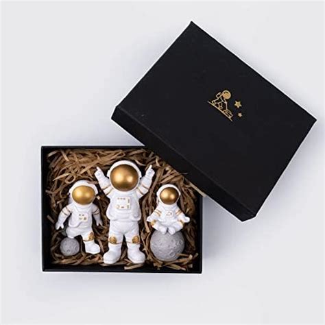 Amazon SISIGOO Astronauts Figures Statues Set 3 Pieces Gift Box