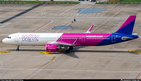 HA LVA Wizz Air Airbus A321 271NX Photo By Michael Wang ID 1079178