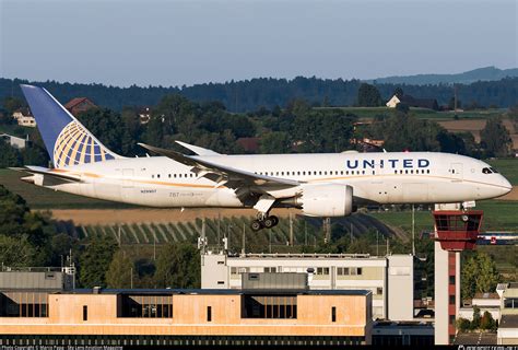 N United Airlines Boeing Dreamliner Photo By Marco Papa