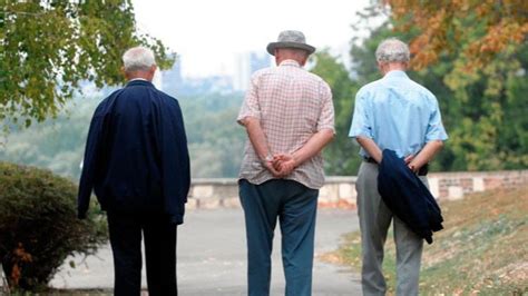 Isplata Penzija Po Inje Danas Evo Kada Se Penzioneri Mogu Nadati