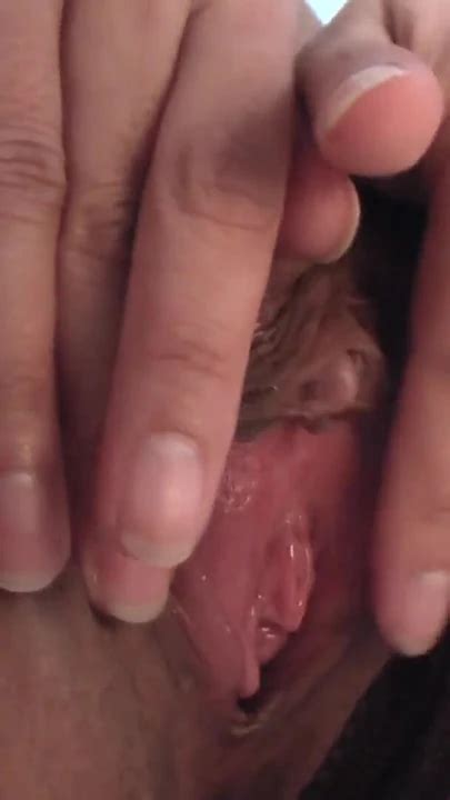 Emotional Moment From Asiatische MILF Besorgt Es Sich Vor Der Kamera
