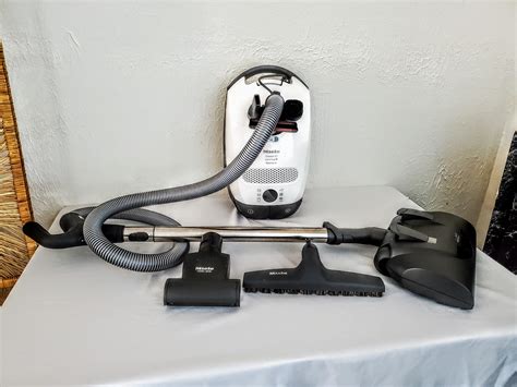Best Pet Vacuums 2023 – Dikla Akrat