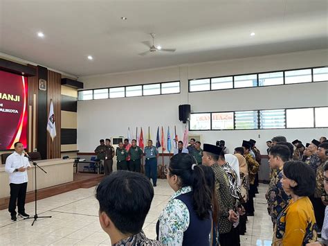 KPU Surabaya Lantik 155 Panitia Pemilihan Kecamatan Untuk Pilkada