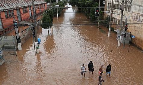 Chuva em SP causa uma morte e 36 desabamentos volume é duas Geral