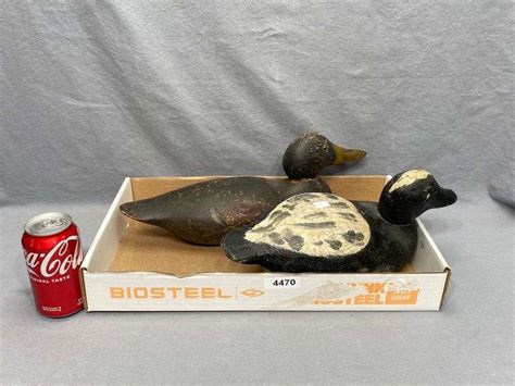 2 Vintage Working Duck Decoys Dixon S Auction At Crumpton