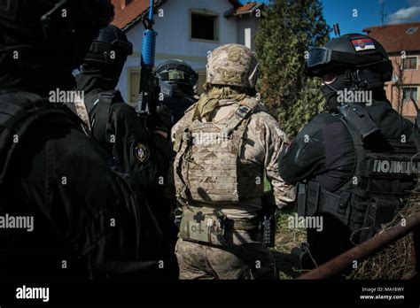 Members Of The Serbian Special Anti Terrorism Unit Saj And Us