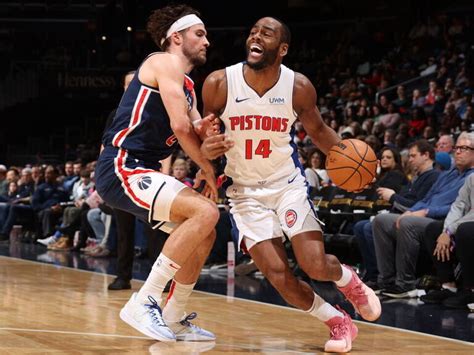 Alec Burks Comes Off Bench And Scored 34 Points To Lead Pistons Past