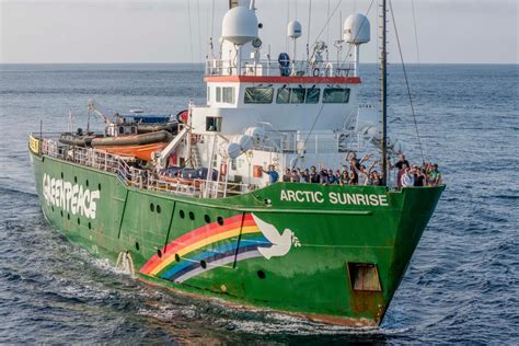 Greenpeaces Arctic Sunrise Ship Arrives In The Galápagos For Research