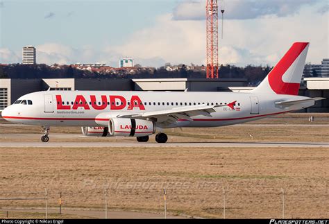 OE LOM LaudaMotion Airbus A320 232 Photo By Niklas Engel ID 930112