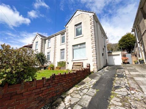 26 Park Avenue Skewen Neath Sa10 6ru 3 Bed Semi Detached House For