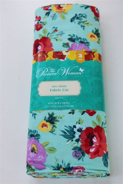 New Pioneer Woman Cotton Fabric Yard Cut Sweet Romance Floral Print