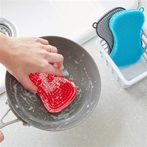 Is a Silicone Sponge Better than a Disposable One? - Welcome Objects