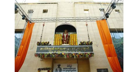 Statue of Mahatma Jyotiba Phule unveiled - PUNE PULSE