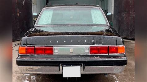 На Kolesa kz продают редкий Toyota Century за 30 млн тенге Kolesa kz