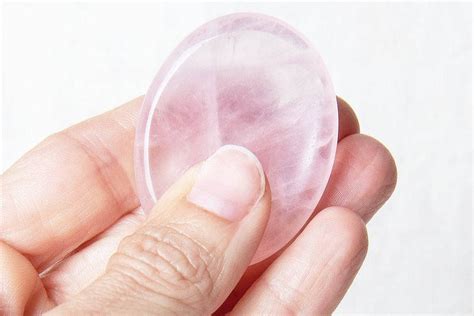 What Is A Worry Stone [a Beginners Guide] Tg Crystal