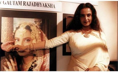 Rekha Photos 50 Rare Hd Photos Of Rekha Entertainment Newsthe Indian Express