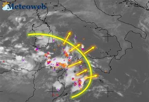 Allerta Meteo Sarà Una Notte Di Halloween Con Forti Temporali All