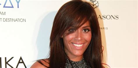 Photo Amel Bent Enceinte De Son E Enfant D Voile Son Baby Bump