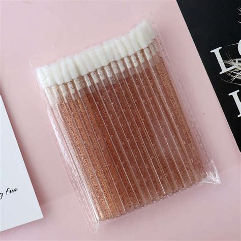 50pcs Lip Wands Applicators Disposable Lipstick Brush Lip Gloss Makeup Applicator Beauty Tool