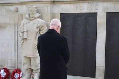 In Pictures Remembrance Sunday Service On Plymouth Hoe Plymouth Live