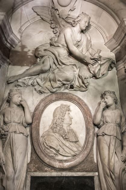 Premium Photo | Tomb of king henry iv in basilica of saintdenis