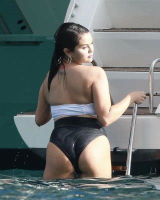 Selena Gomez Nude Porn Pictures Xxx Photos Sex Images Pictoa