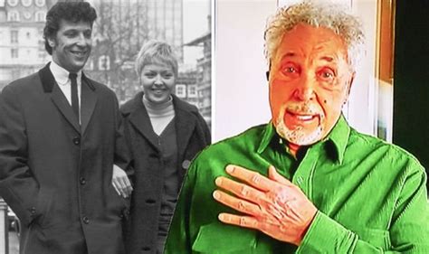 Tom Jones Opens Up On Wife S Reaction To Affairs She Never Put Me On The Spot Celebrity News