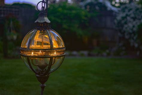 Selecting Outdoor Lighting Fixtures: Things to Consider