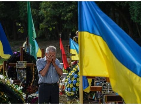 У Києві родичі загиблих військових вийшли на Майдан і до Міністерства