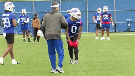 Look Buffalo Bills Reveal First Rookie Class Photo Athlon Sports